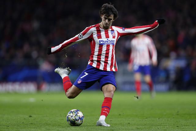 F1中国大奖赛：汉密尔顿夺得冲刺赛排位赛杆位.